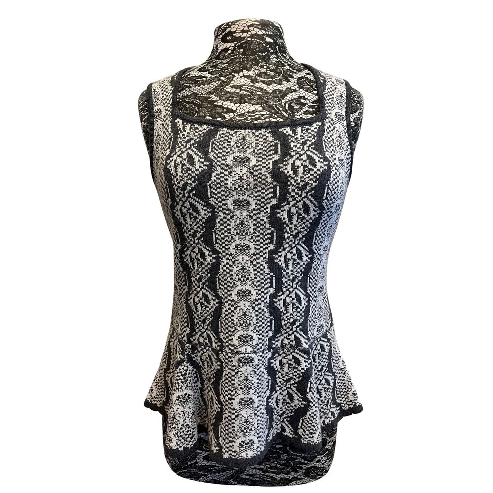 Cabi Peplum Sweater 887 Size M  Gray‎ White Office Career Preppy Lagenlook Artsy